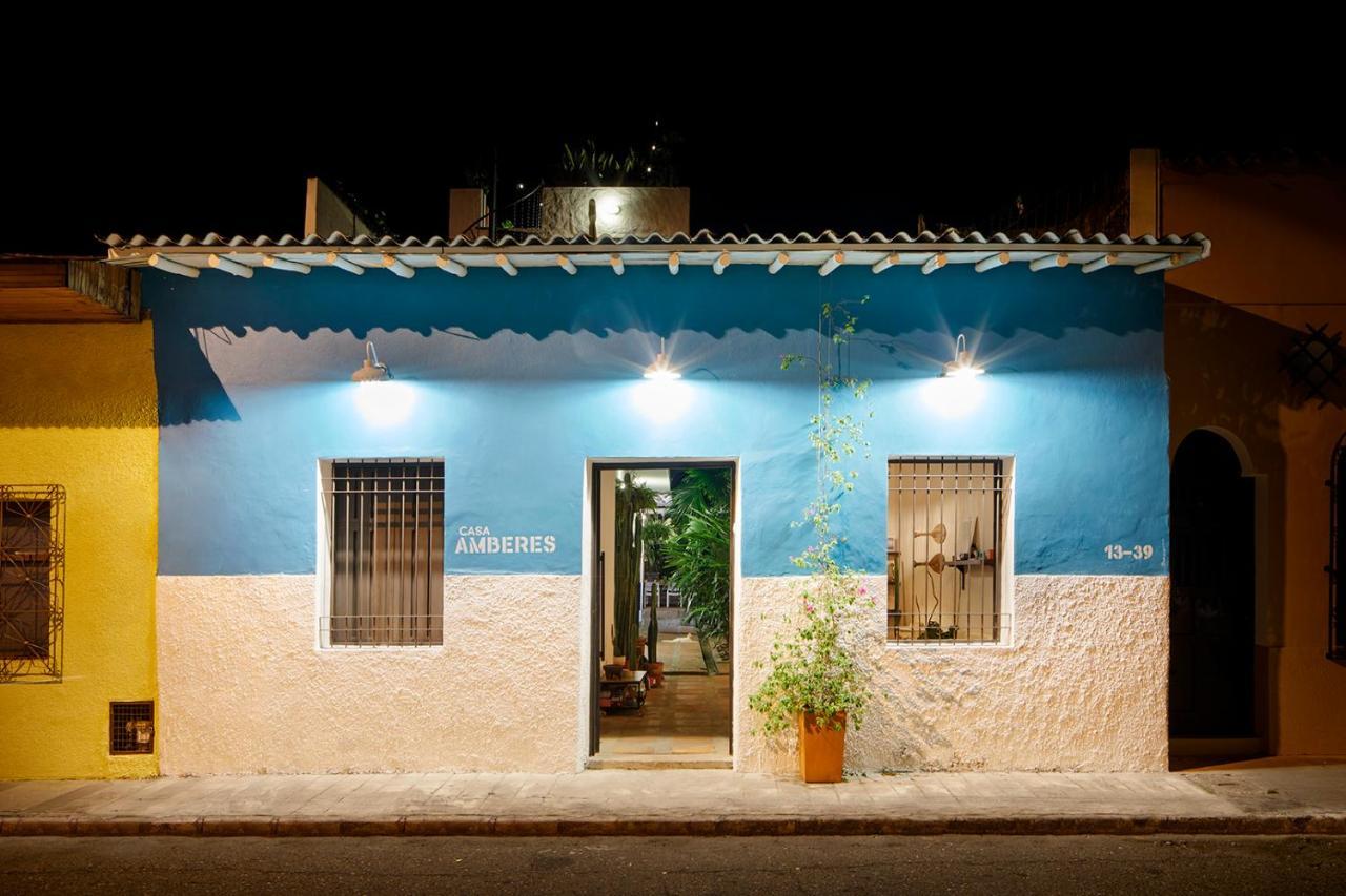 Bed and Breakfast Casa Amberes Гонда Экстерьер фото