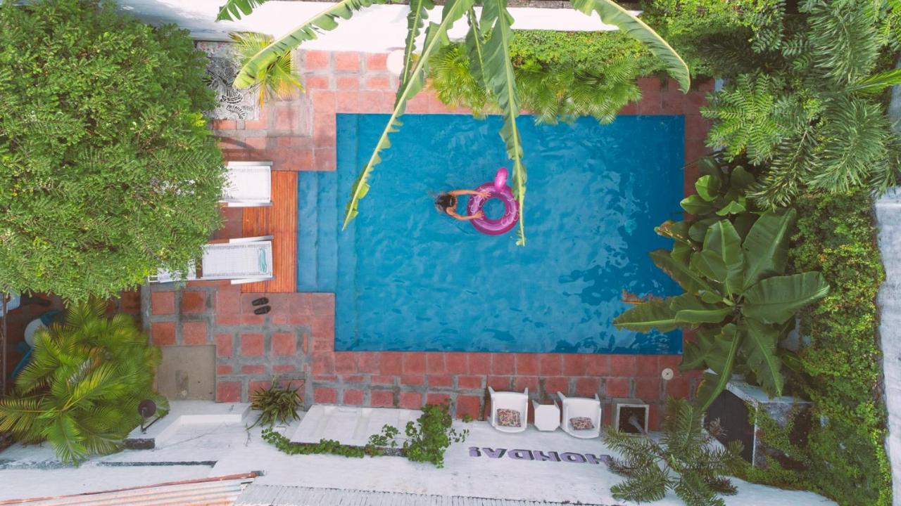 Bed and Breakfast Casa Amberes Гонда Экстерьер фото