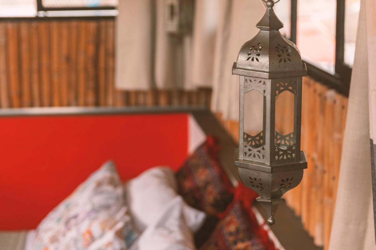Bed and Breakfast Casa Amberes Гонда Экстерьер фото